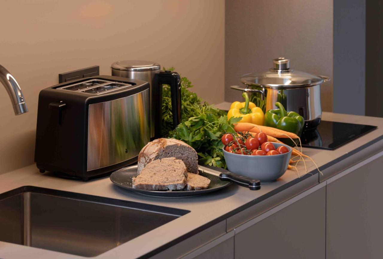 Oberdeck Studio Apartments - Adults Only Hamburg Exterior photo Bread machine